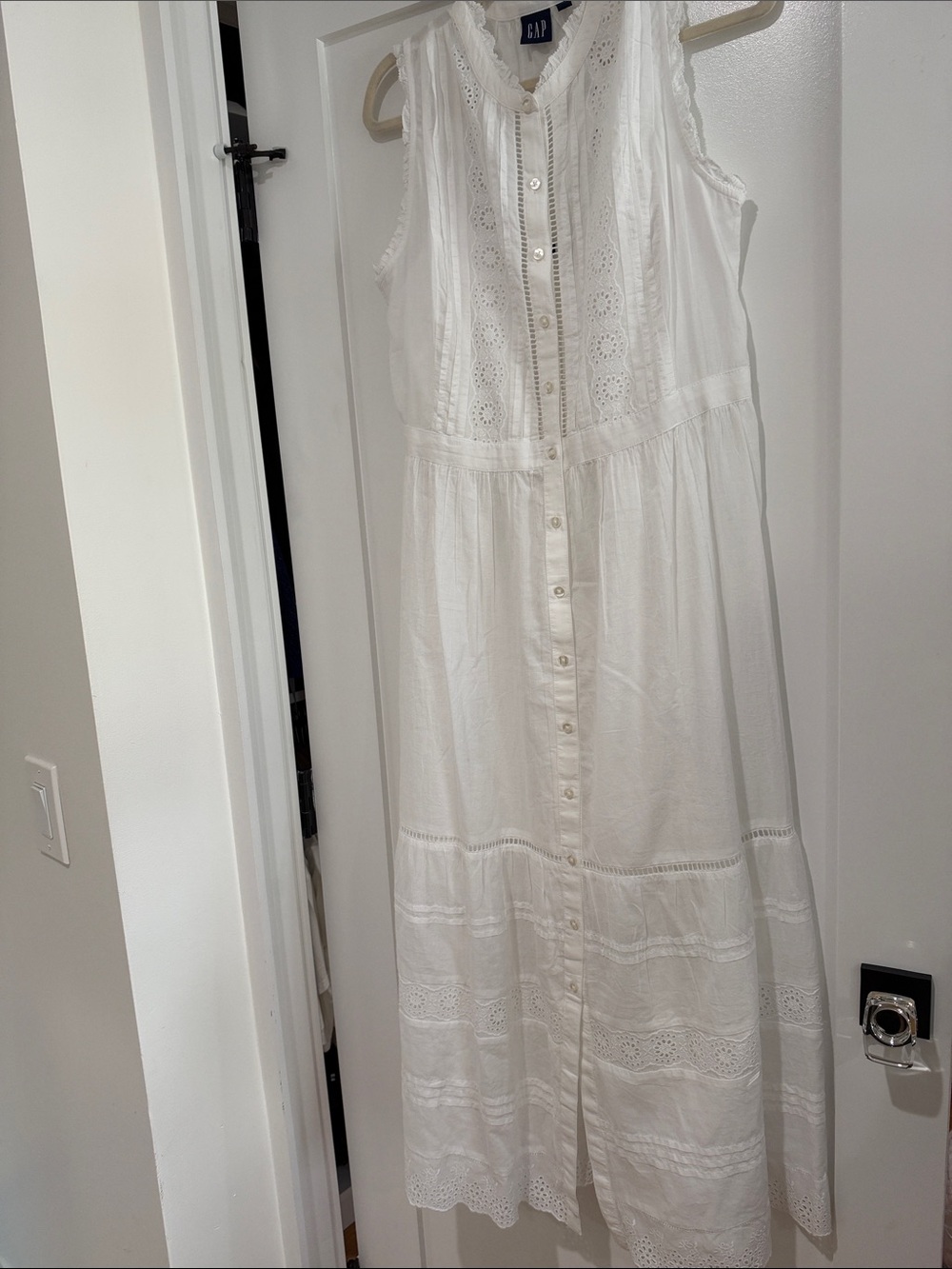 GAP White Sleeveless Eyelet Button-Front Maxi Dress